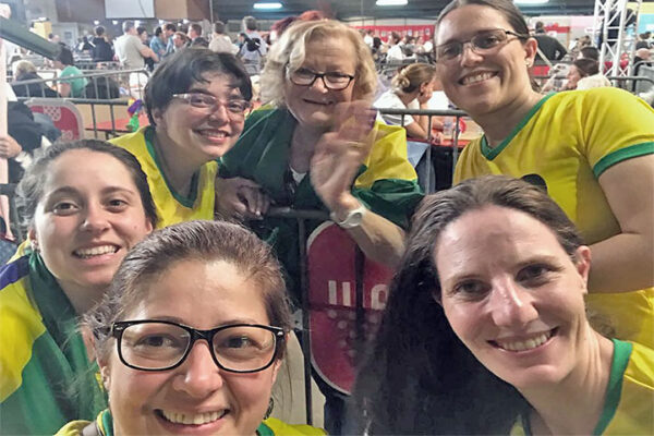 Equipe brasileira no campeonato mundial de quebra-cabeças na Bélgica 2017
