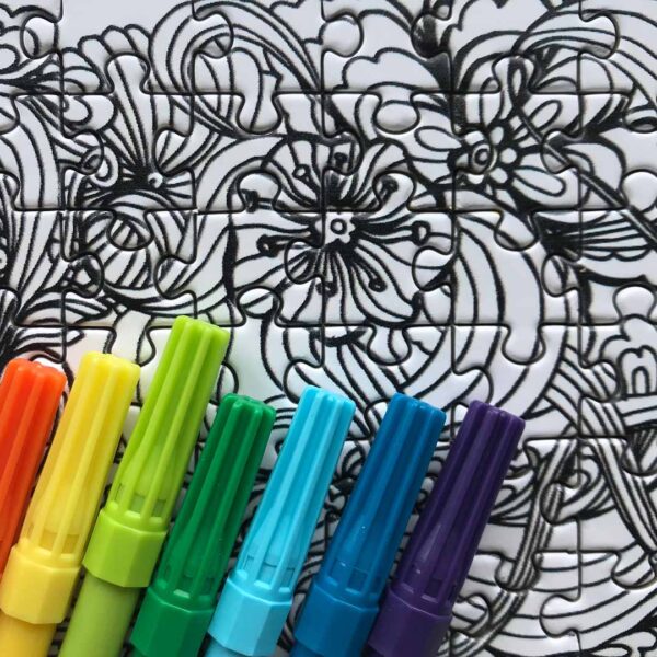 Quebra-cabeça para montar e colorir - "Flor em curva" - 48 peças - Montado e canetinhas